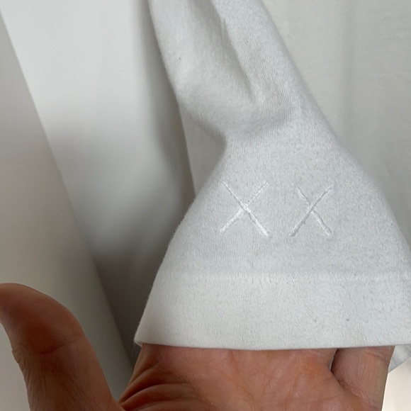 Rare And Unique Kaws x Uniqlo x Sesame Street Mens Size XL Extra Fire Drippy T! - Picture 7 of 7